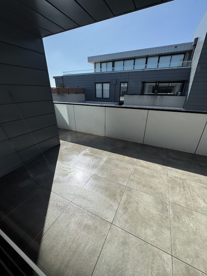 Balconies & Garages